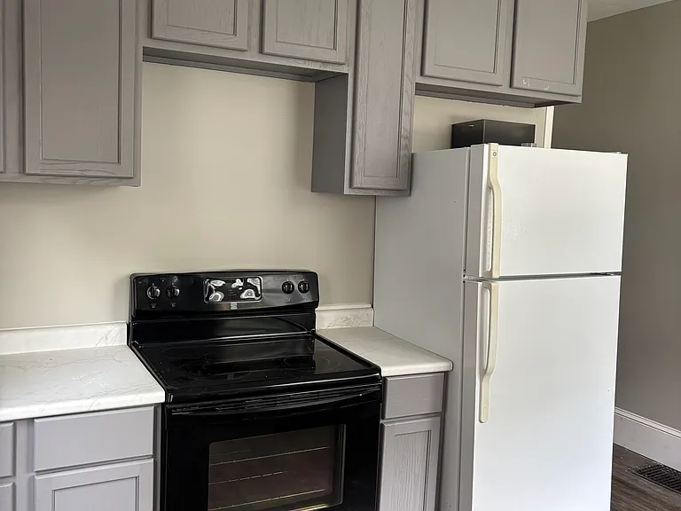 206 E Blake Ave — Photo 19