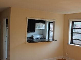 20-25 24th St #3C, Astoria, NY 11105