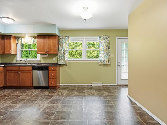 4th image of 7605 W 86th Ave