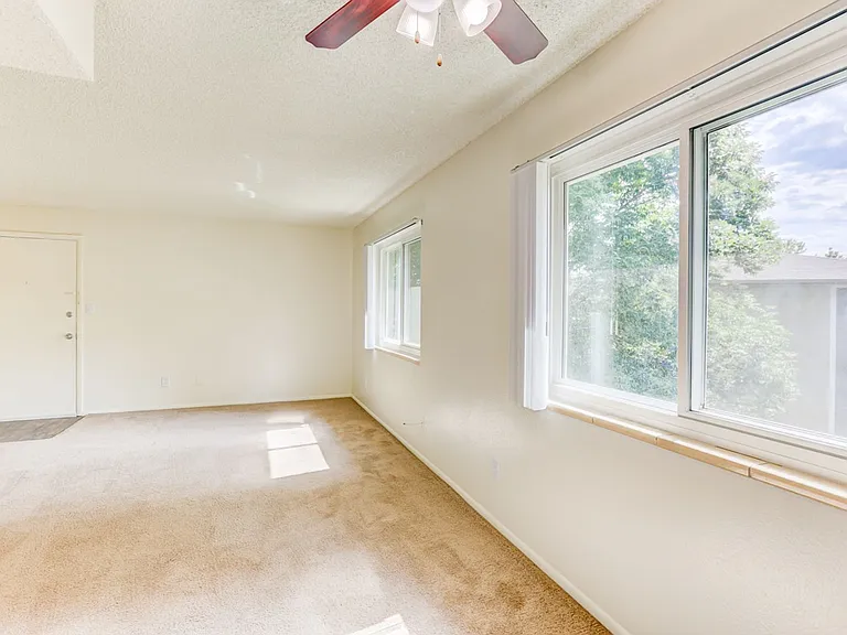 Creekside At Amherst Apartments — Photo 15