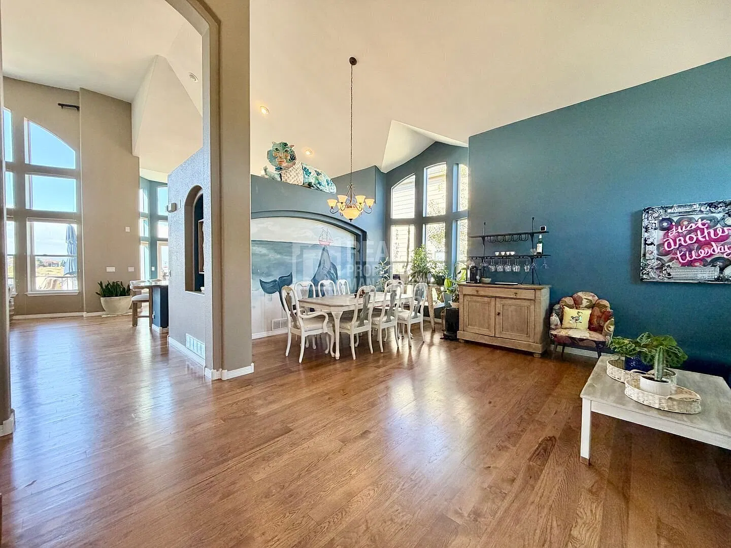 Stunning Castle Pines Retreat | 7 Beds | Mountain Views | Finished Walk-Out Basement — Photo 3