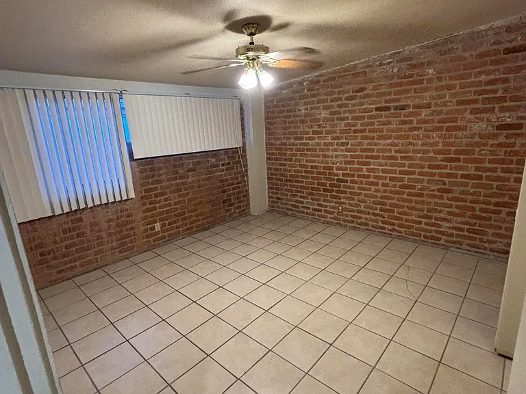 405 E Delano St #2 — Photo 5