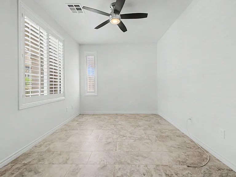 2435 Cordoba Bluff Ct — Photo 24