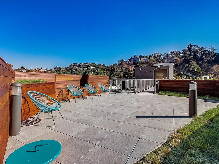 1901 Echo Park Ave #201 — Photo 15