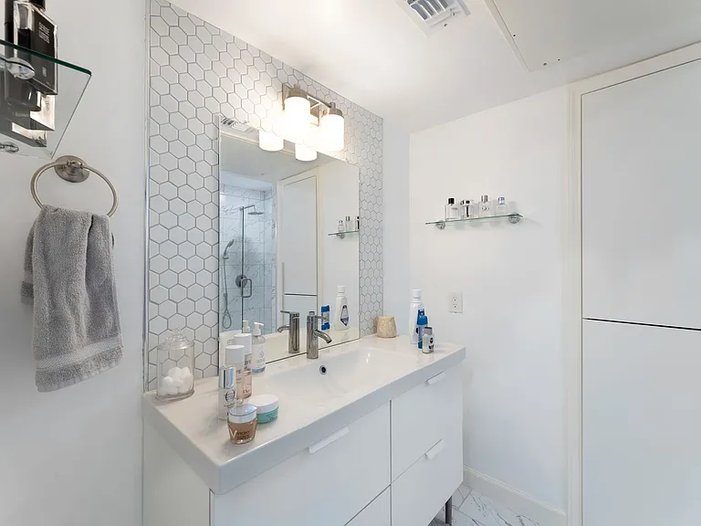 7155 Fair Oaks Ave #22 — Photo 15