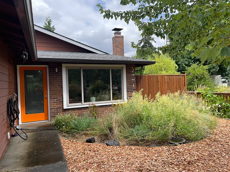 6935 SE Cora St — Photo 2
