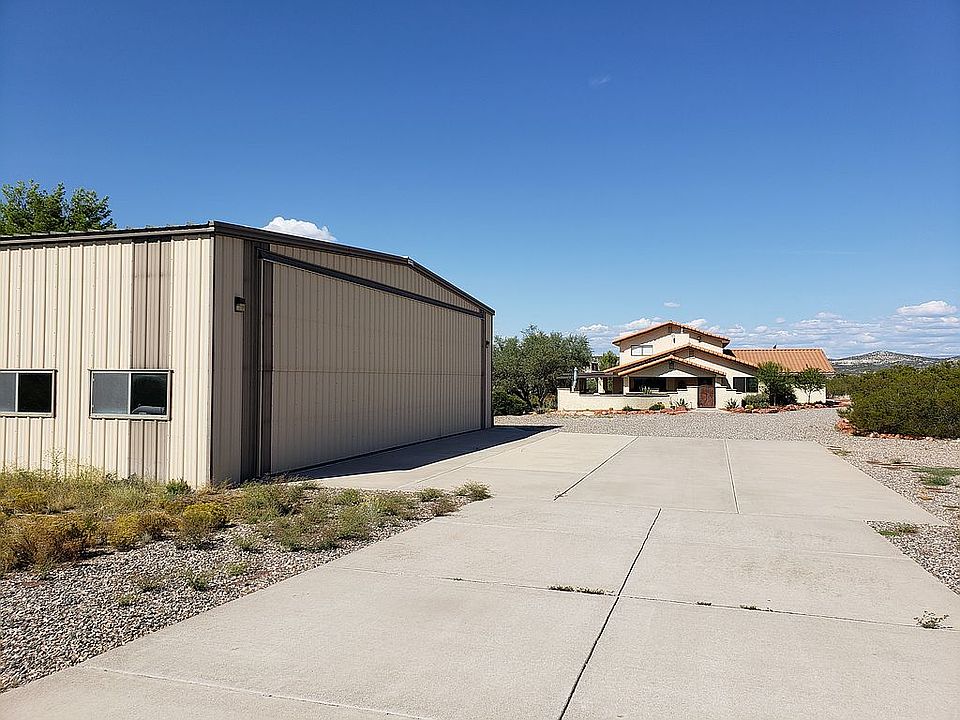 2nd image of 2500 N Piper Ave