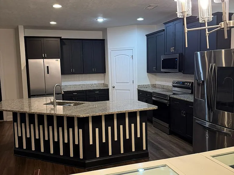 2428 Orchard Dr — Photo 11