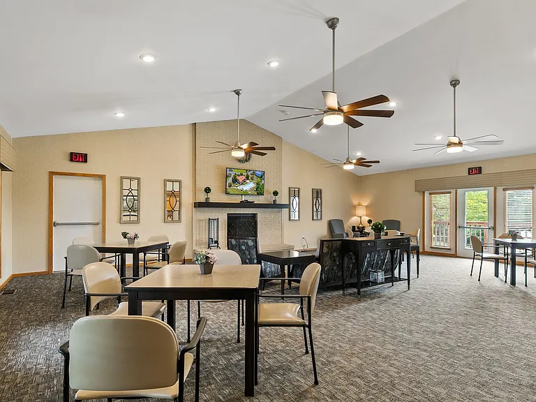 608 Wildflower Dr — Photo 5