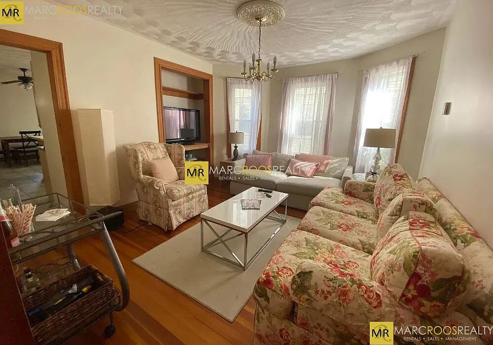 3 bed, 1.0 bath, $3,000 — Photo 4