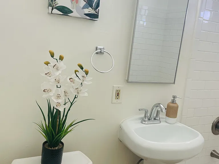 955 Hillcrest St #6 — Photo 13