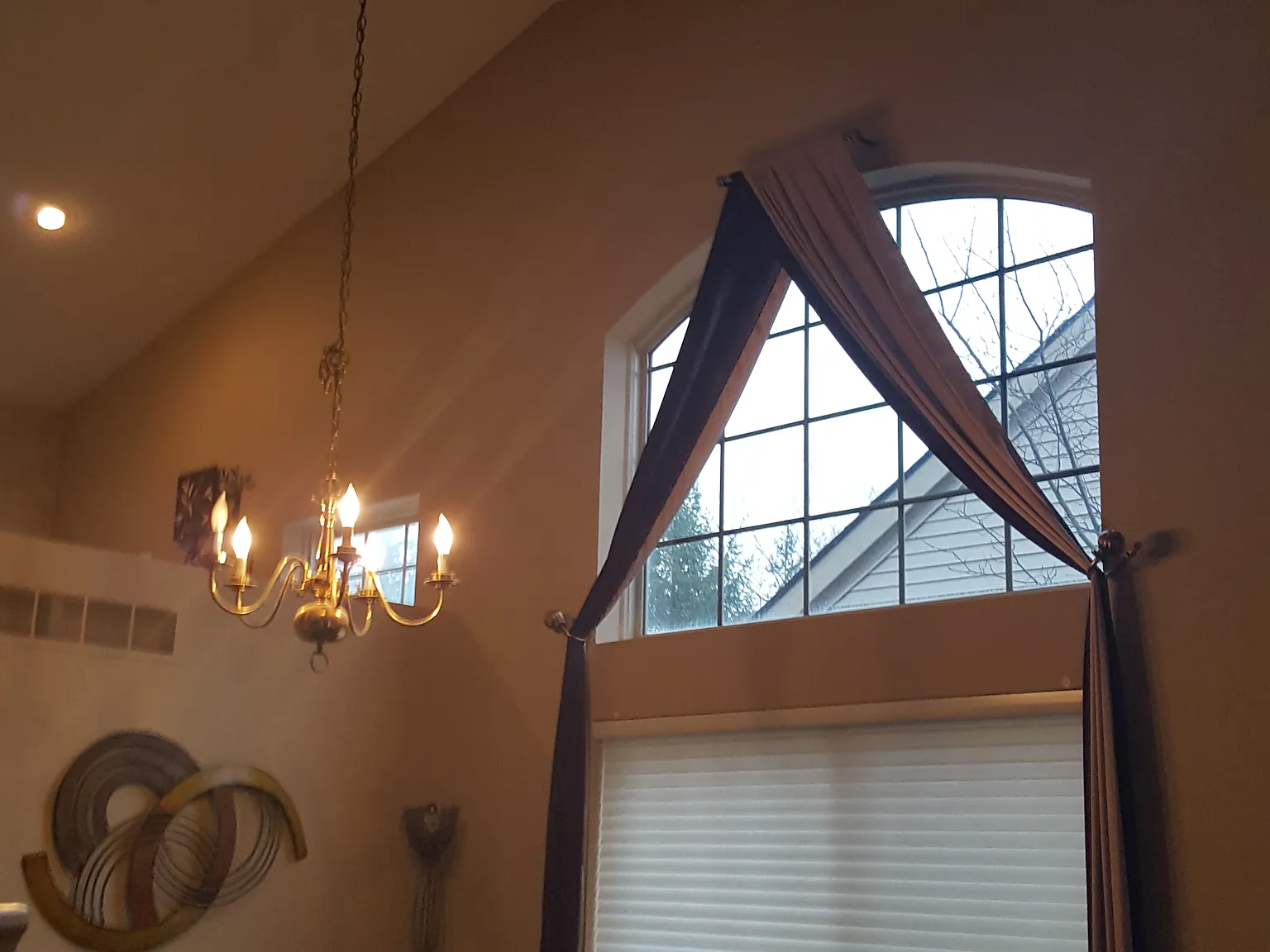 4 bed, 2280 sqft, $3,000 — Photo 4