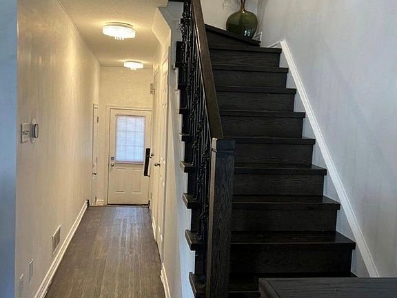 2nd image of 64 Rockcliffe Dr NW