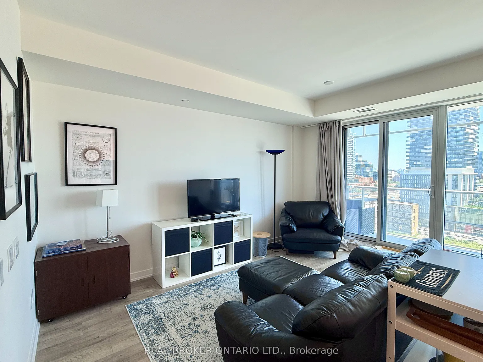 2 bed, $2,600 — Photo 2
