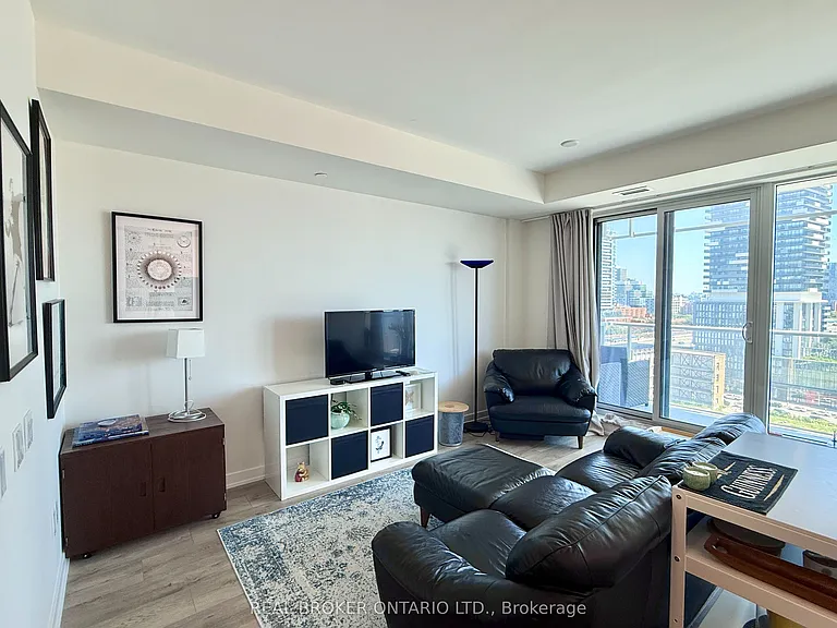 28 Freeland St #1108 — Photo 2