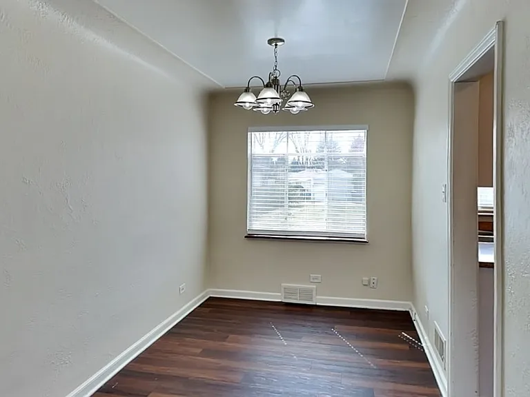 1811 S Saint Paul St — Photo 8