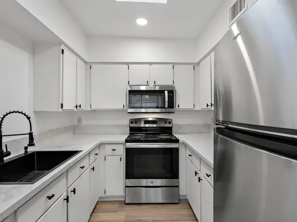 2237 Treat Ave, 2237 N Treat Ave APT 2, Tucson, AZ 85716