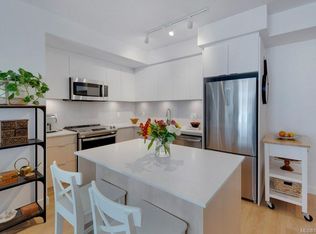 1115 Johnson St #418, Victoria, BC V8V 0H2