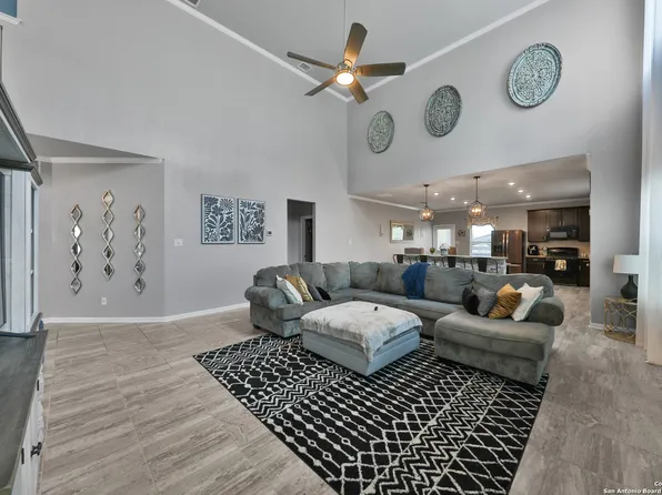 141 Whitetail Pass, San Antonio, TX 78253