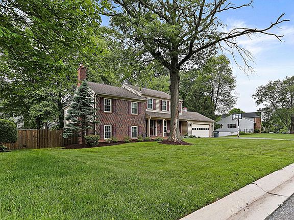 4th image of 18704 Thornberry Ln