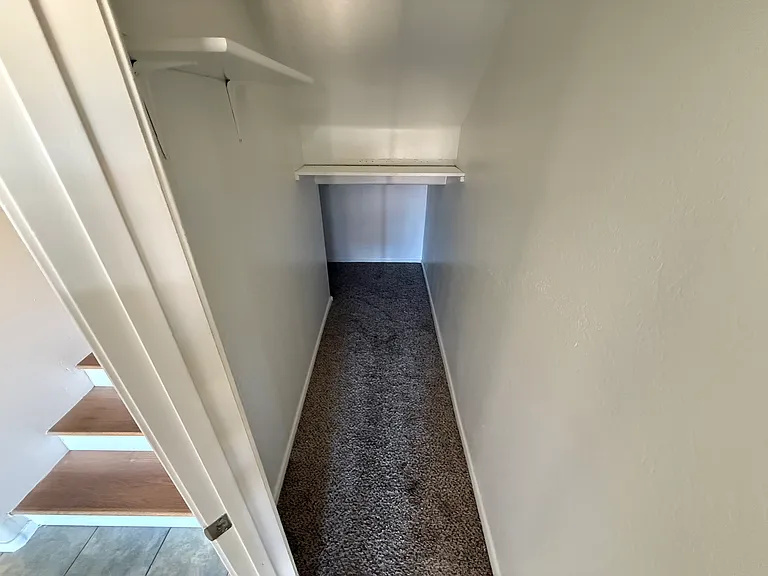 1457 E 10th Pl — Photo 7
