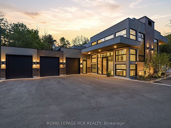 3rd image of 3404 Vivian Rd