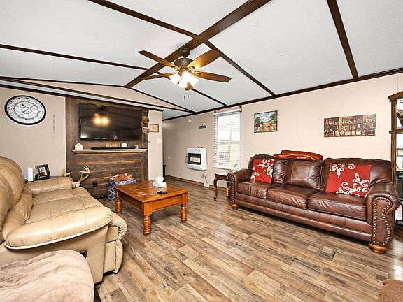 3rd image of 2258 McCauley Rd