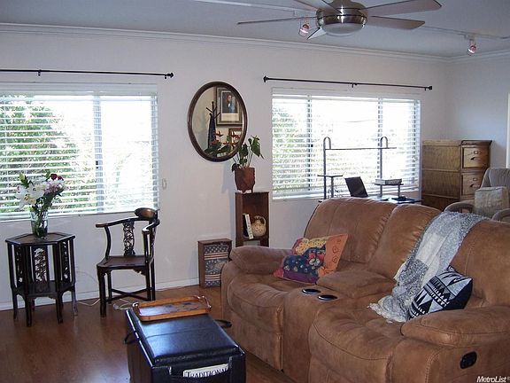 3rd image of 8181 Folsom Blvd Spc 182