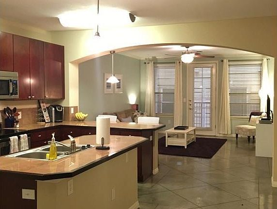 3rd image of 2505 San Gabriel St APT 400