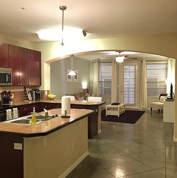 2505 San Gabriel St #400 — Photo 3