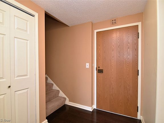 5th image of 26101 Village Ln APT 308