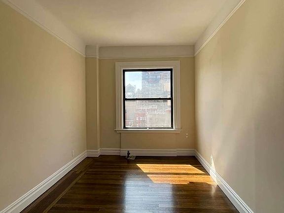 2nd image of 2350 Broadway #907-A