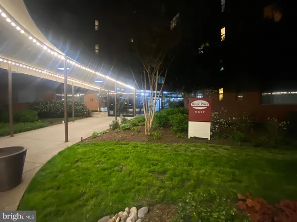 1111 Arlington Blvd APT 204, Arlington, VA 22209
