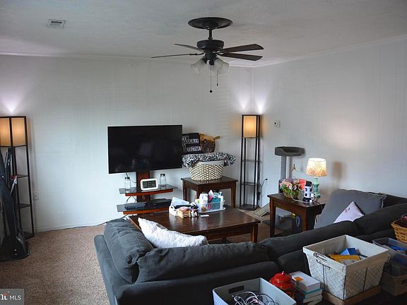 2nd image of 170 Hackberry Dr
