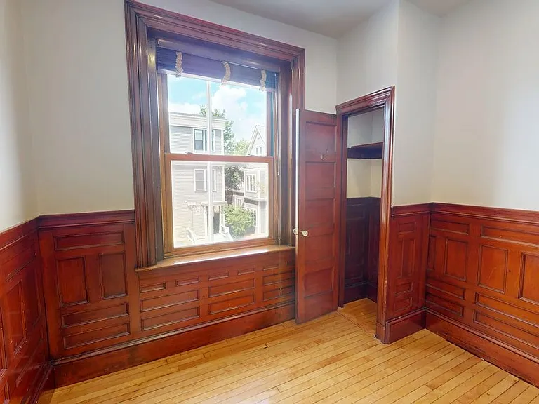 8 Davenport St #3 — Photo 7