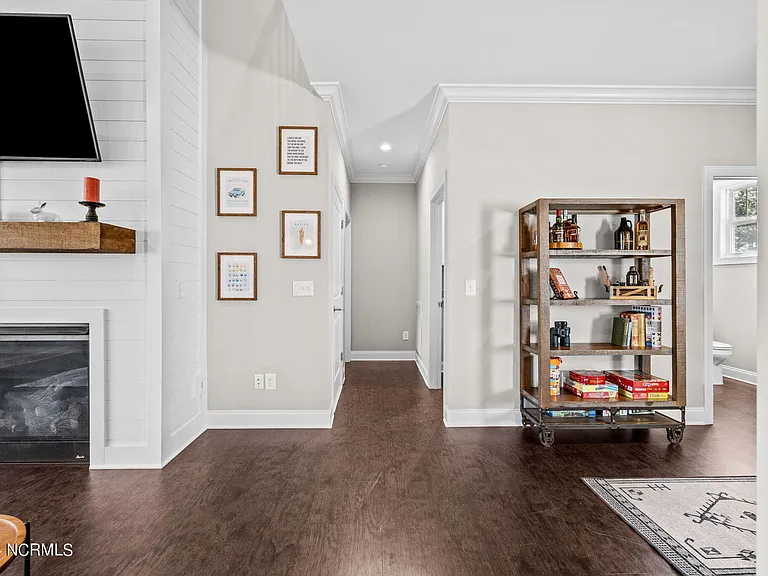 182 Lakeview Dr — Photo 16