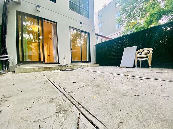 2nd image of 877 Park Ave #A1