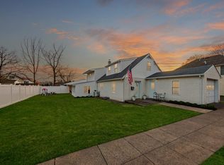 113 Linden St, Stowe, PA