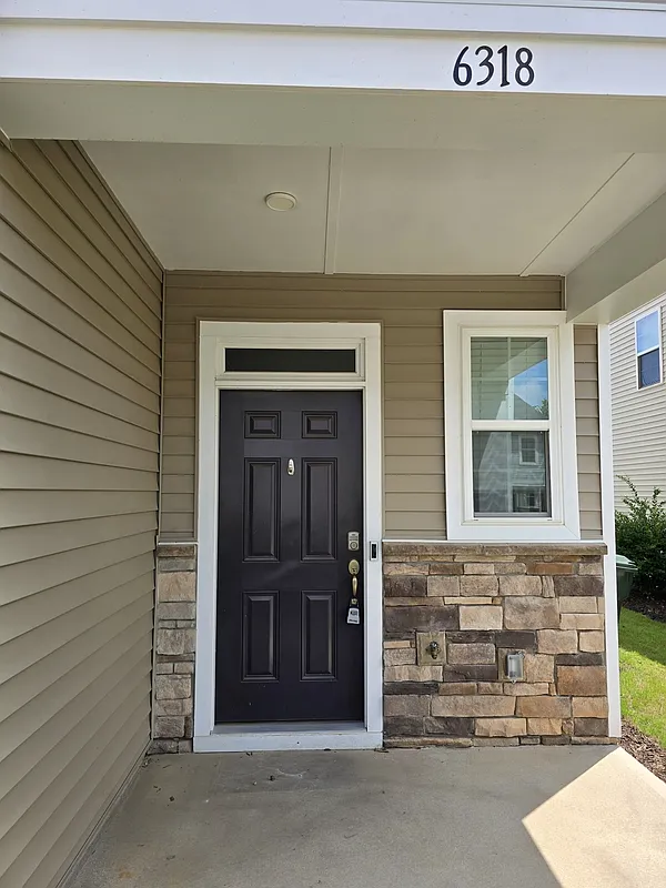 3 bed, 2.5 bath, 1754 sqft, $2,095 — Photo 3