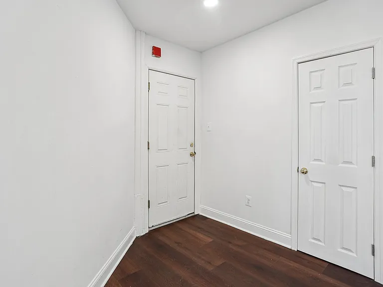 Hoffman B — Photo 26