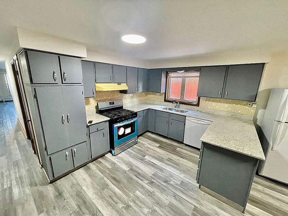 1st image of 2722 N 74th Ave #1