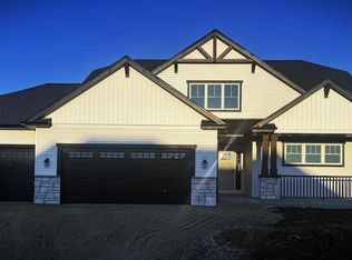 550 Golf Dr, Jefferson, WI 53549