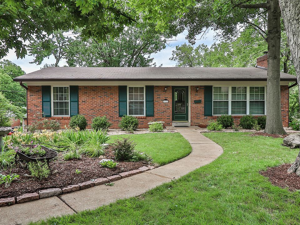 1st image of 612 Villa Gardens Dr