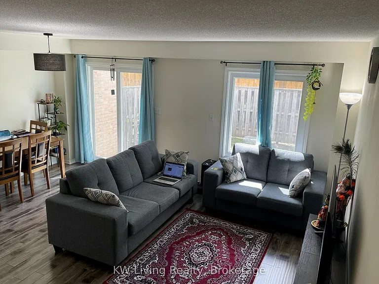 5 Alexis Way — Photo 7