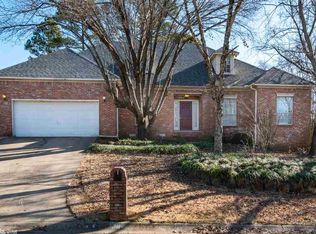 605 Saint Michael Pl, Little Rock, AR 72211