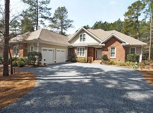 360 Sugar Pine Dr, Pinehurst, NC 28374