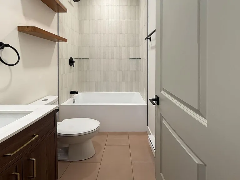 6049 Elmwood Ave — Photo 3