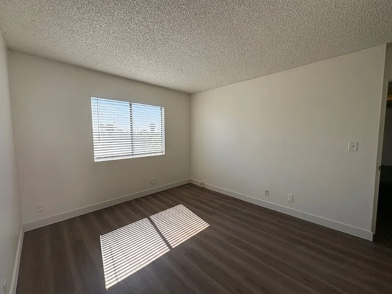 Three Gardens, 14133 Sylvan St. — Photo 16