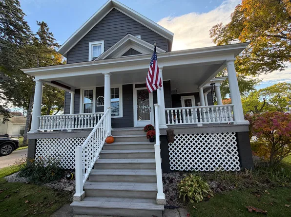 722 S 4th Ave, Alpena, MI 49707