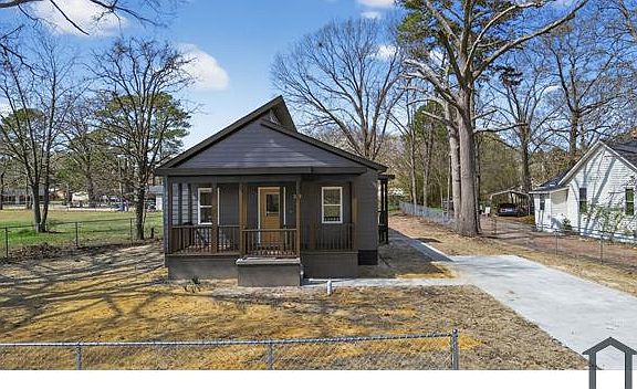 2nd image of 211 Ervin Dr